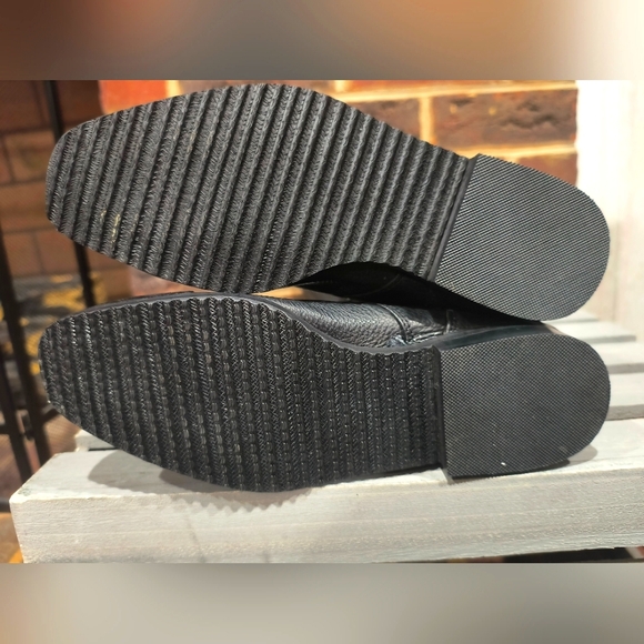 Tuffrider Regal Sure Grip Field Boots - Picture 3 of 6